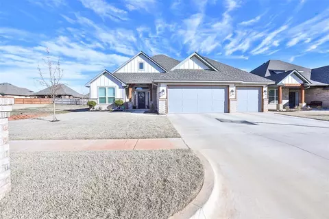 12017 SW 50th St, Mustang, OK 73064