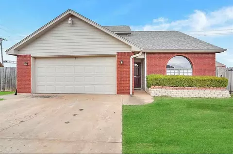 511 SW Coral Ave, Lawton, OK 73505