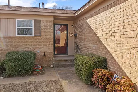819 N Brewer Ave, Hydro, OK 73048 photo 3