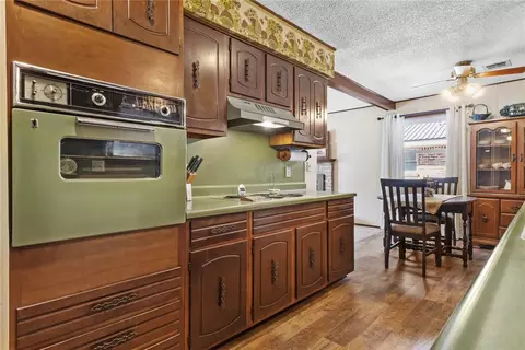 819 N Brewer Ave, Hydro, OK 73048 photo 9