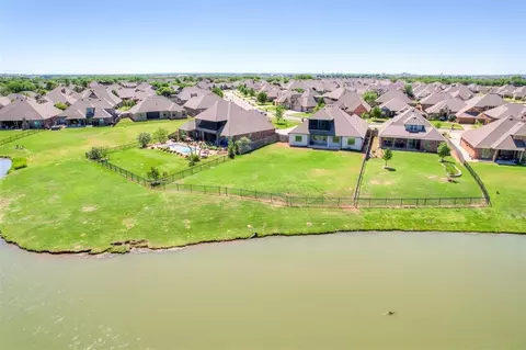 1909 Lago Dr, Moore, OK 73160 photo 47