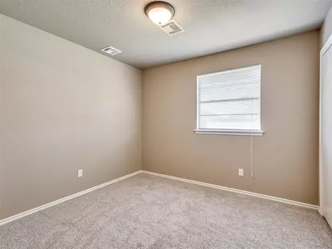 1332 W Cedarbrook Ln, Moore, OK 73170 photo 21