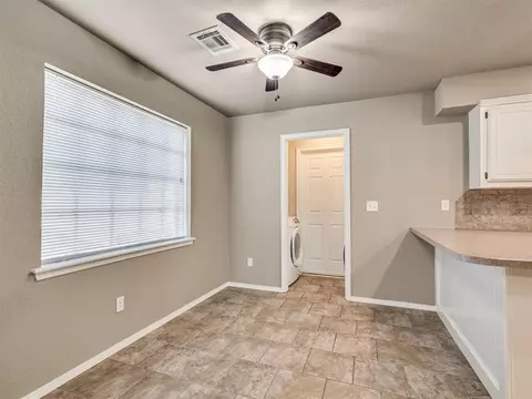 1332 W Cedarbrook Ln, Moore, OK 73170 photo 12