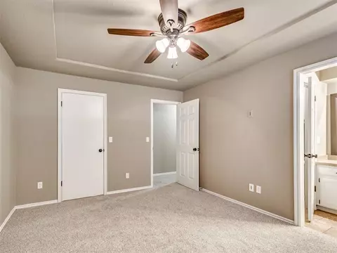 1332 W Cedarbrook Ln, Moore, OK 73170 photo 18