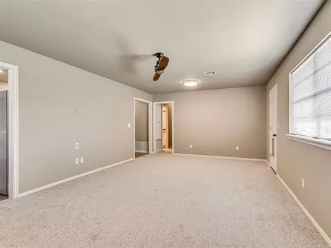 1332 W Cedarbrook Ln, Moore, OK 73170 photo 6