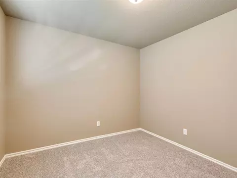 1332 W Cedarbrook Ln, Moore, OK 73170 photo 26