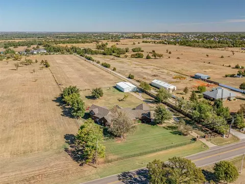 3101 NW 206th St, Edmond, OK 73012
