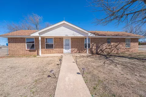 101 E Broadway St, Union City, OK 73090