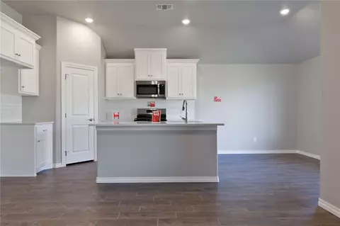 13121 NE 9th St, Choctaw, OK 73020