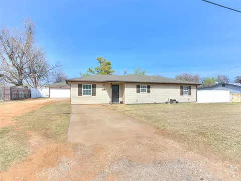 10809 Bellview Dr, Midwest City, OK 73130