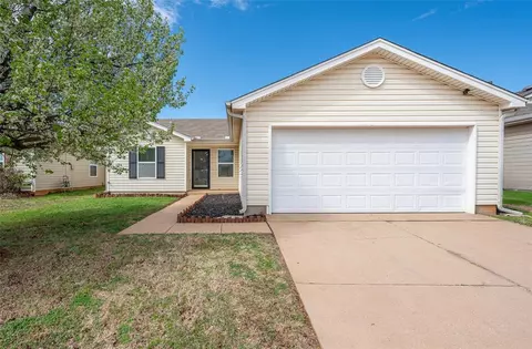 14801 Moon Daisy Dr, Edmond, OK 73013