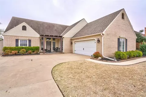 1311 Windsor Pl, Shawnee, OK 74804