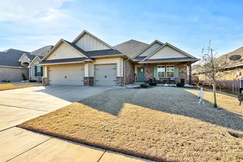 10012 NW 143rd St, Yukon, OK 73099