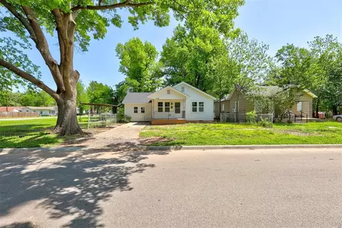 726 N Chickasaw St, Pauls Valley, OK 73075