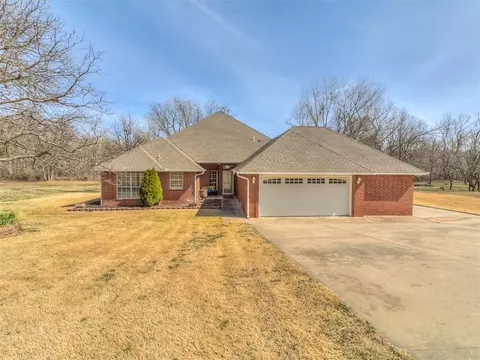 12134 Red Bud Vly, Guthrie, OK 73044