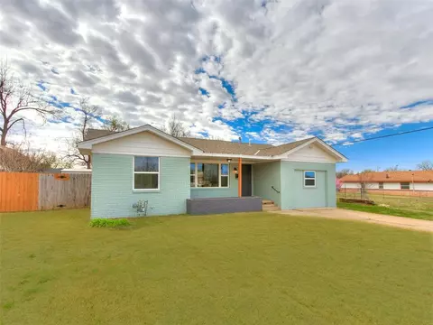 126 Poplar Ave, Yukon, OK 73099