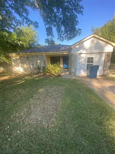 1117 N Beach Ave, Midwest City, OK 73110