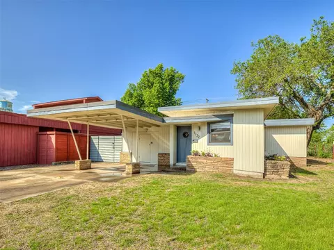 1722 Classen Blvd, Norman, OK 73071
