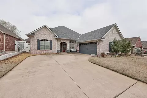 16701 Covington Mnr, Edmond, OK 73012