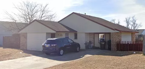 Undisclosed, Moore, OK 73160