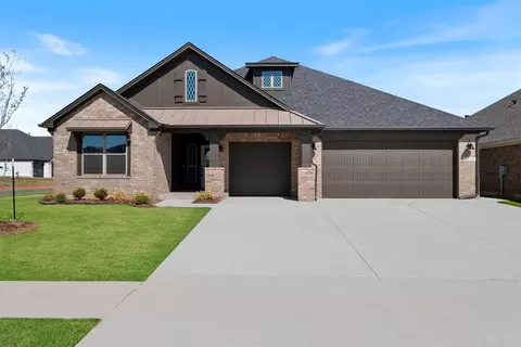 10517 NW 33rd Pl, Yukon, OK 73099