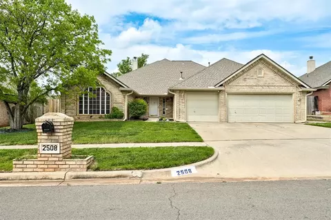 2508 Harrington Ct, Norman, OK 73069