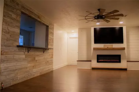 11401 Bryant Rd, Lexington, OK 73051