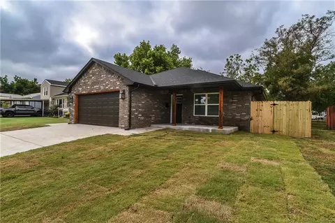 3225 SE 19th St, Del City, OK 73115