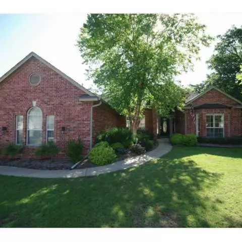 3632 River Downs Dr, Edmond, OK 73034