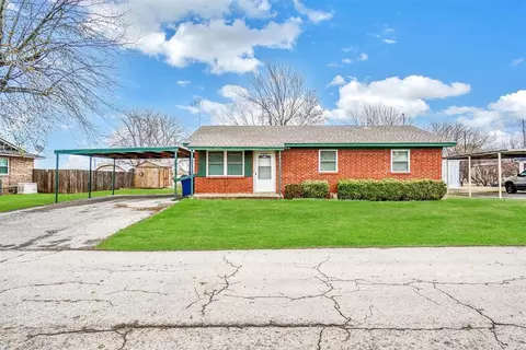 206 Luella Dr, Corn, OK 73024