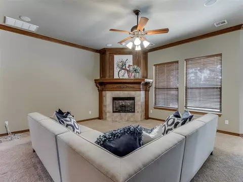 12612 W Glen Ct, Choctaw, OK 73020