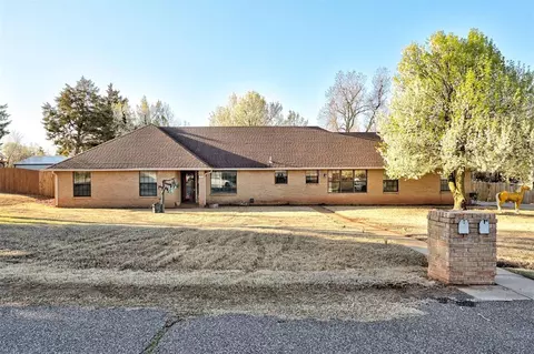 2024 W Rose Oak Dr, Mustang, OK 73064