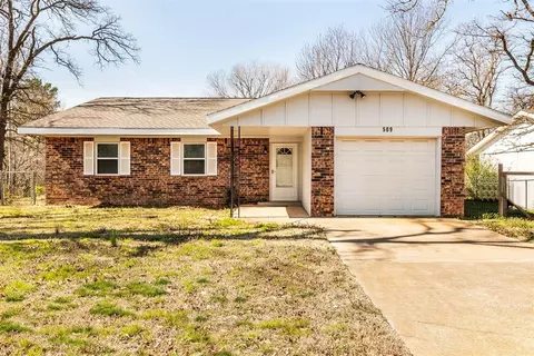 509 SE 4th St, Perkins, OK 74059