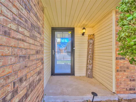 8400 Lance Dr, Oklahoma City, OK 73132