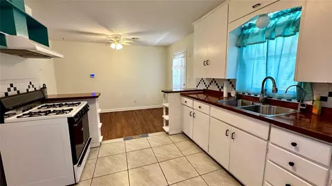 106 E Haddock St, Norman, OK 73069 photo 6