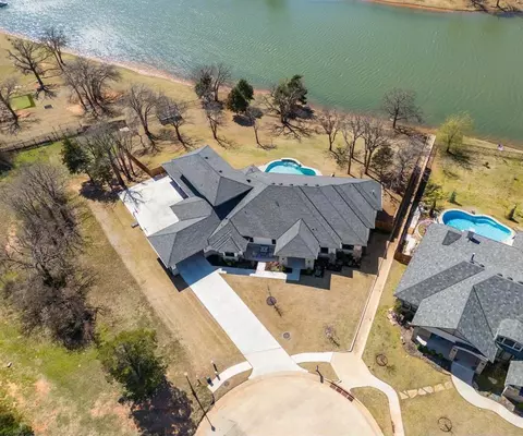 5001 Isle Bridge Ct, Edmond, OK 73034