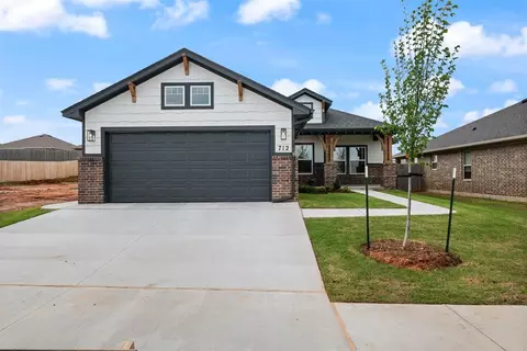 712 Lerkim Ln, Norman, OK 73069