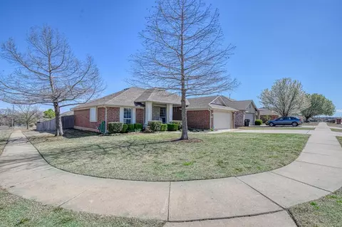 537 Lone Oak Dr, Norman, OK 73071