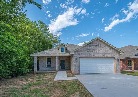 411 Grove St, Perry, OK 73077