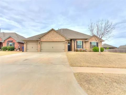 729 Evening Dr, Yukon, OK 73099