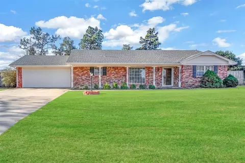 1438 Pine St, Weatherford, OK 73096
