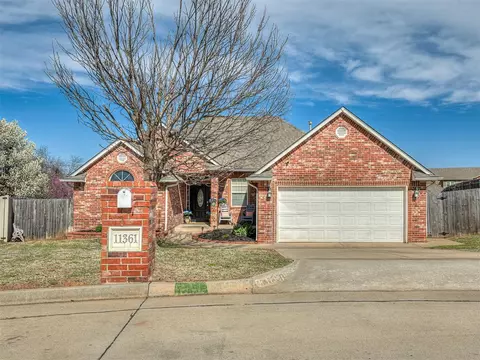 11361 Queensland Ct, Midwest City, OK 73130