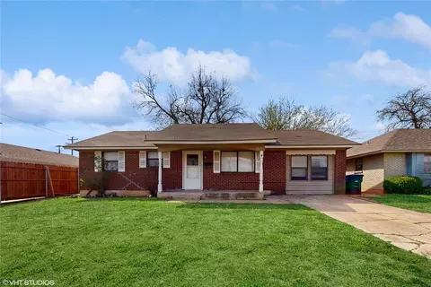 1305 Lawton, Moore, OK 73160