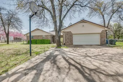 11100 E Friendly Ln, Midwest City, OK 73130