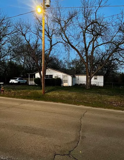 201 N 8th St, Noble, OK 73068