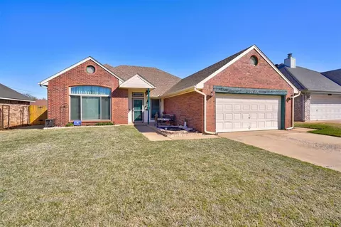 10505 Herbert Dr, Midwest City, OK 73130