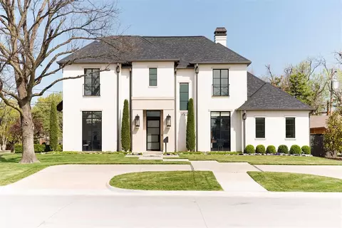 1723 Huntington Ave, Nichols Hills, OK 73116