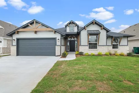 15809 Bison Dr, Moore, OK 73170