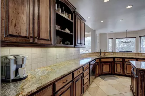 2000 Maria Cir, Edmond, OK 73034 photo 15