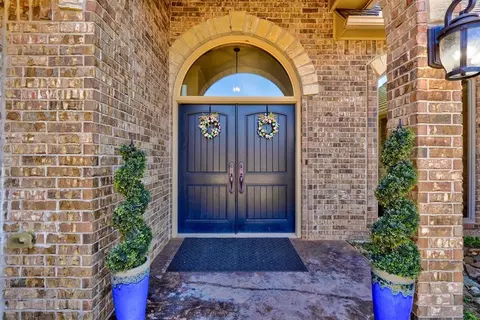 2000 Maria Cir, Edmond, OK 73034 photo 3
